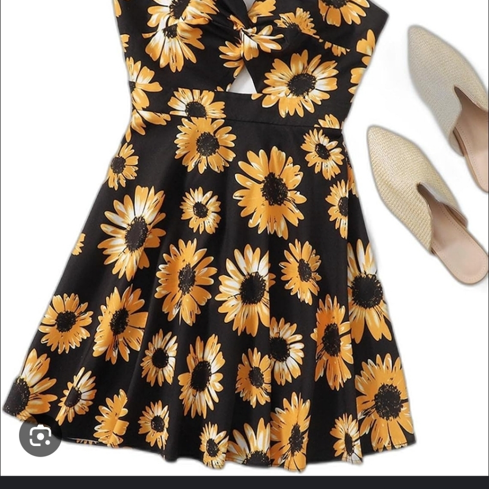 Sunflower Print Dress, Size Small 🌻🌻 - Picture 3 of 9